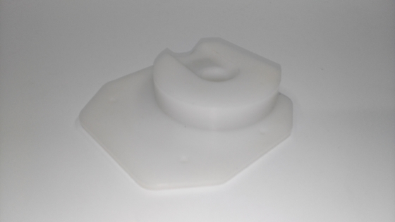 Mecanizado de precisión de piezas de plástico para aplicaciones de moldeo por inyección