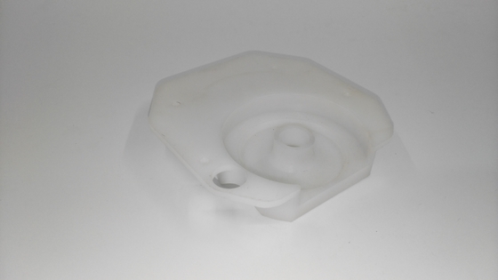 Mecanizado de precisión de piezas de plástico para aplicaciones de moldeo por inyección